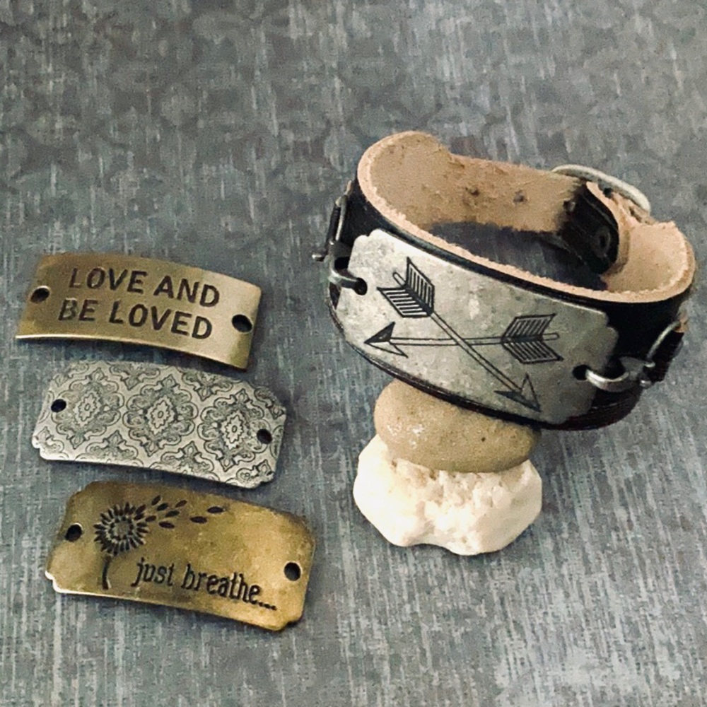 Leather Bracelet 5 Pc Interchangeable Sentiments - image 1